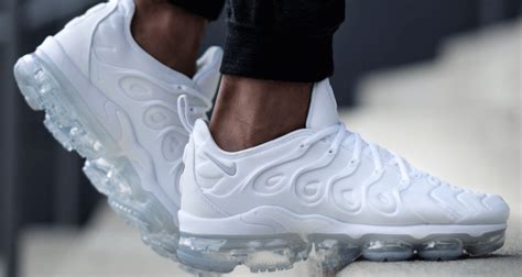This <strong>VaporMax</strong> sneaker features a Pure Platinum upper constructed with <strong>Nike</strong>’s FlyKnit technology. . White nike vapormax